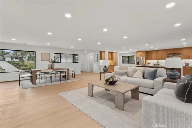 2000 Redondo, Fullerton, CA 92835