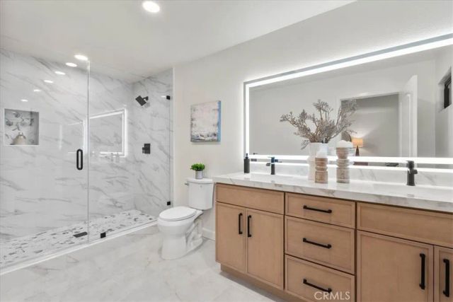 2000 Redondo, Fullerton, CA 92835