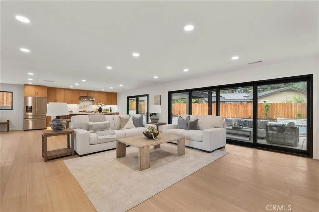 2000 Redondo, Fullerton, CA 92835