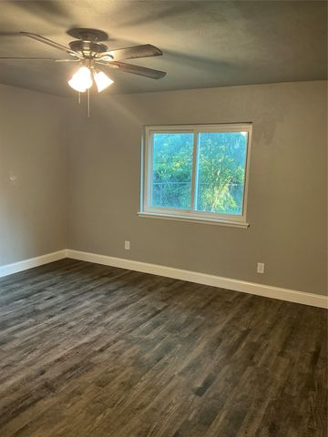 6951 Newberry Court W, Fort Worth, TX 76120