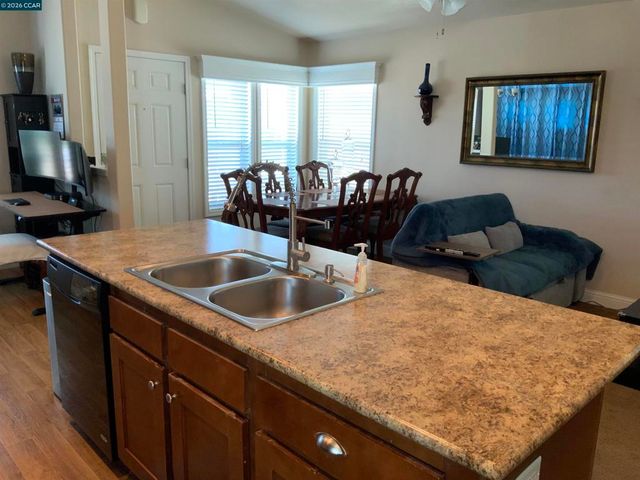 35 Cayuga St., Oakley, CA 94561