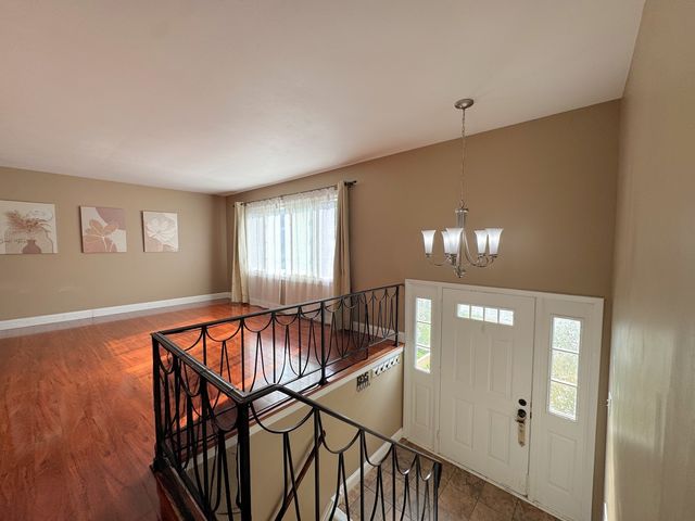 8113 Norwood Court, Woodridge, IL 60517