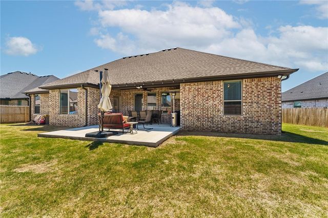 944 Budrio Avenue, Tontitown, AR 72762