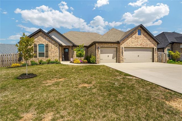 944 Budrio Avenue, Tontitown, AR 72762