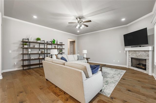 944 Budrio Avenue, Tontitown, AR 72762