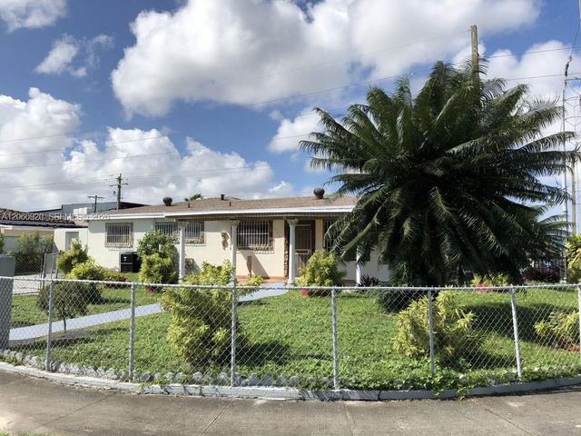 8636 NW 35th Place A, Miami, FL 33147