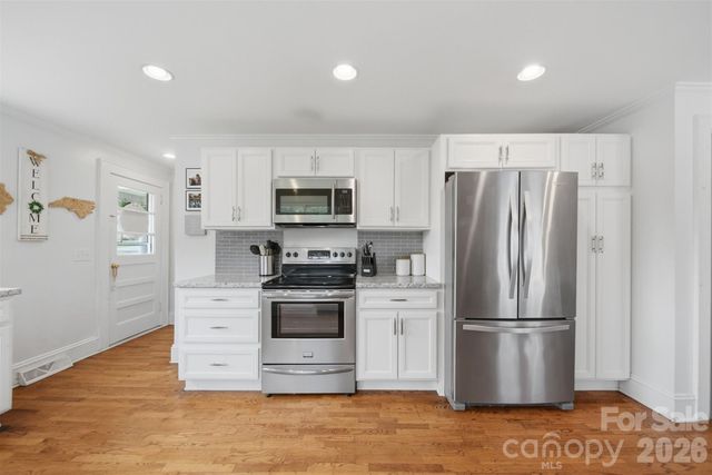3526 16th Street NE, Hickory, NC 28601
