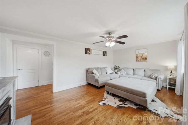 3526 16th Street NE, Hickory, NC 28601