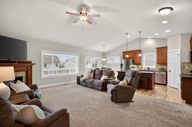 4207 159th Street, Urbandale, IA 50323