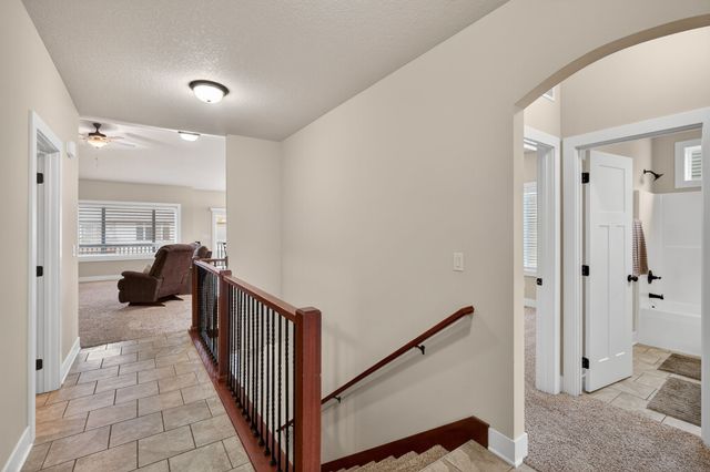 4207 159th Street, Urbandale, IA 50323