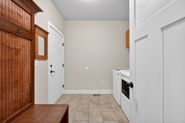 4207 159th Street, Urbandale, IA 50323