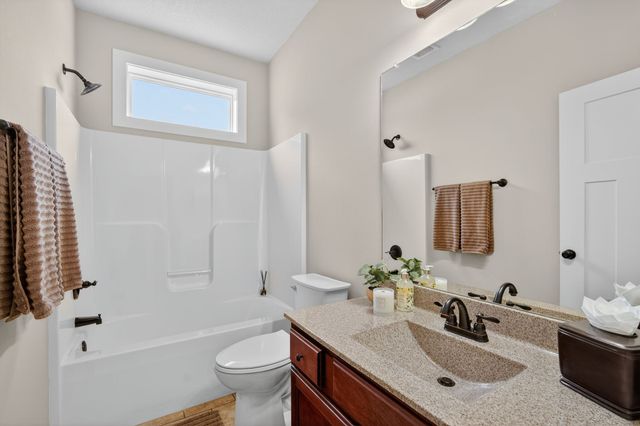 4207 159th Street, Urbandale, IA 50323