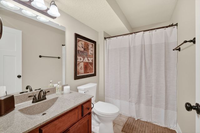 4207 159th Street, Urbandale, IA 50323