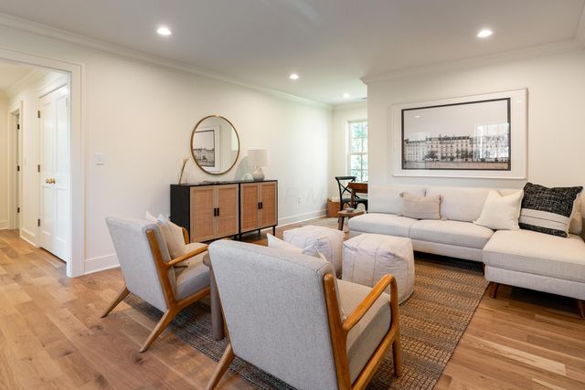 1565 Berkshire Road, Columbus, OH 43221