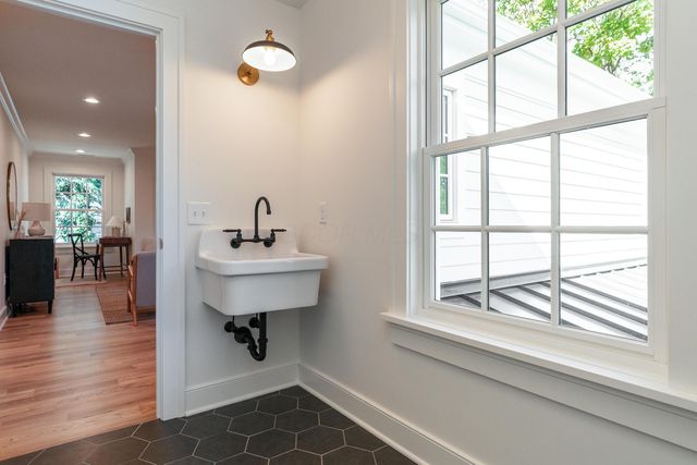 1565 Berkshire Road, Columbus, OH 43221