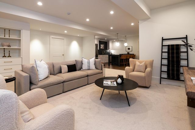 1565 Berkshire Road, Columbus, OH 43221