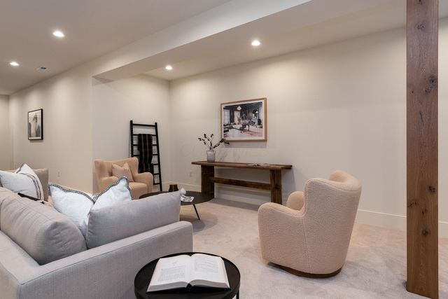 1565 Berkshire Road, Columbus, OH 43221