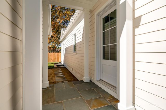 1565 Berkshire Road, Columbus, OH 43221