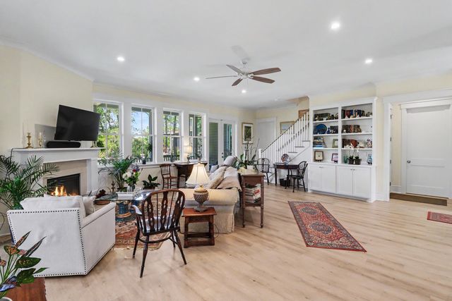 374 Commonwealth Road, Mount Pleasant, SC 29466