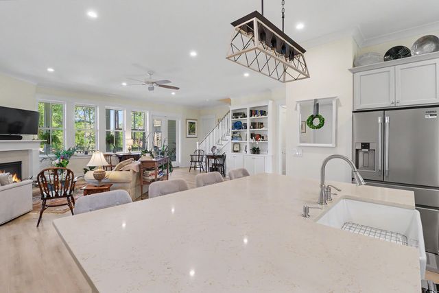 374 Commonwealth Road, Mount Pleasant, SC 29466
