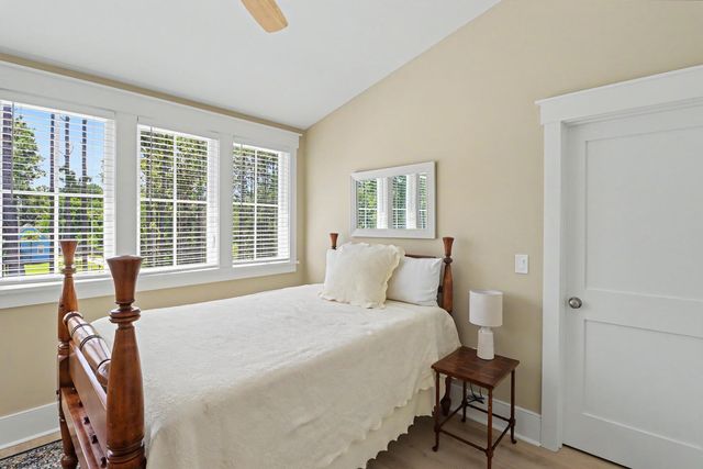 374 Commonwealth Road, Mount Pleasant, SC 29466