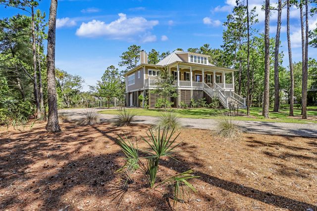374 Commonwealth Road, Mount Pleasant, SC 29466