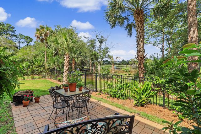 374 Commonwealth Road, Mount Pleasant, SC 29466