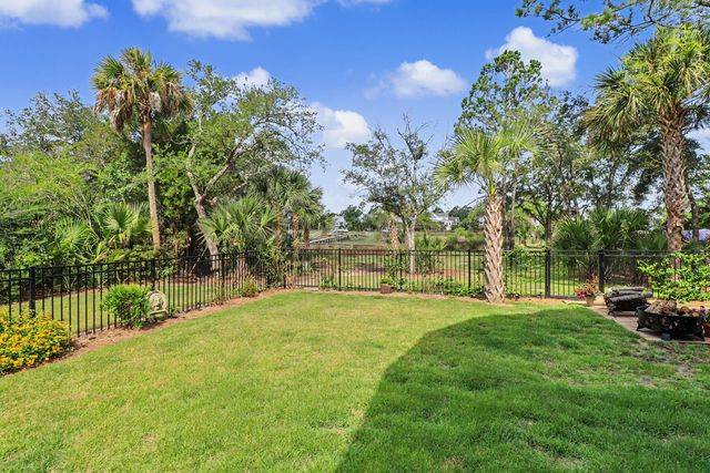 374 Commonwealth Road, Mount Pleasant, SC 29466