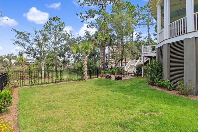 374 Commonwealth Road, Mount Pleasant, SC 29466