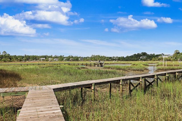 374 Commonwealth Road, Mount Pleasant, SC 29466