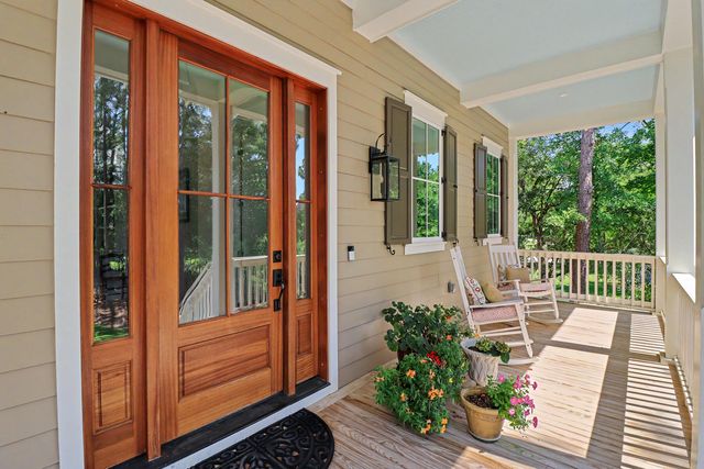 374 Commonwealth Road, Mount Pleasant, SC 29466