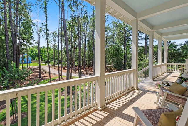 374 Commonwealth Road, Mount Pleasant, SC 29466
