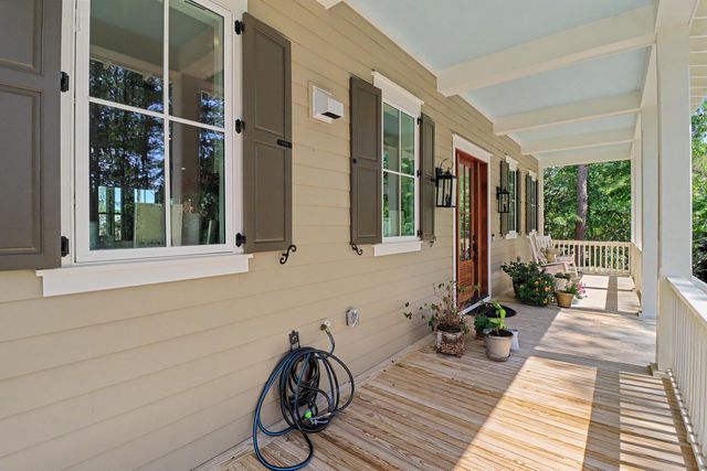 374 Commonwealth Road, Mount Pleasant, SC 29466