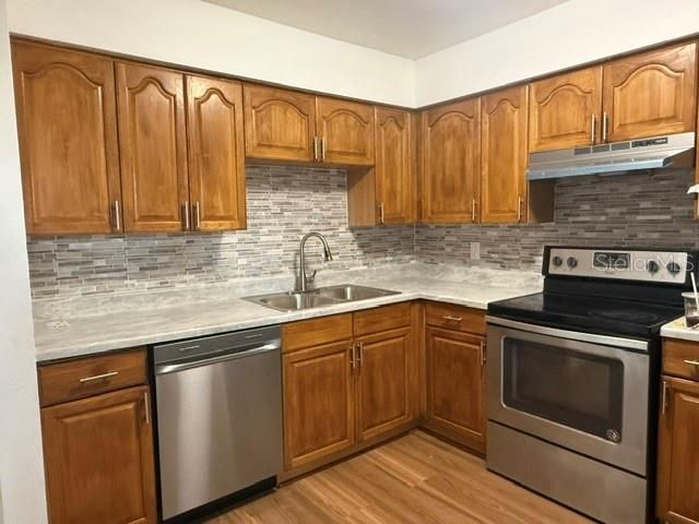 13915 FLETCHERS MILL DRIVE, Tampa, FL 33613