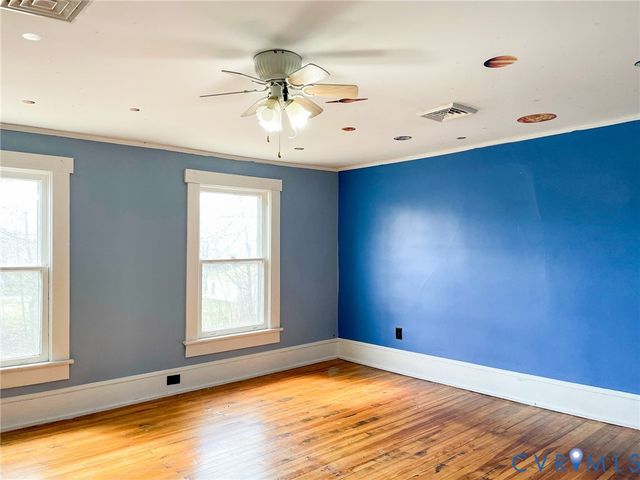 1016 Court St, Victoria, VA 23974