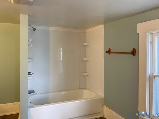 1016 Court St, Victoria, VA 23974