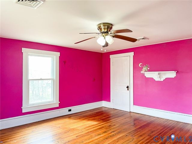 1016 Court St, Victoria, VA 23974