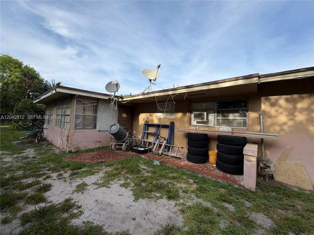 2021 NW 10th Ave, Fort Lauderdale, FL 33311