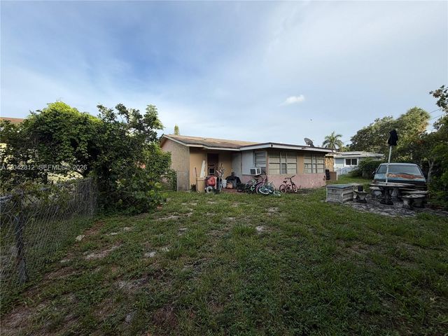 2021 NW 10th Ave, Fort Lauderdale, FL 33311