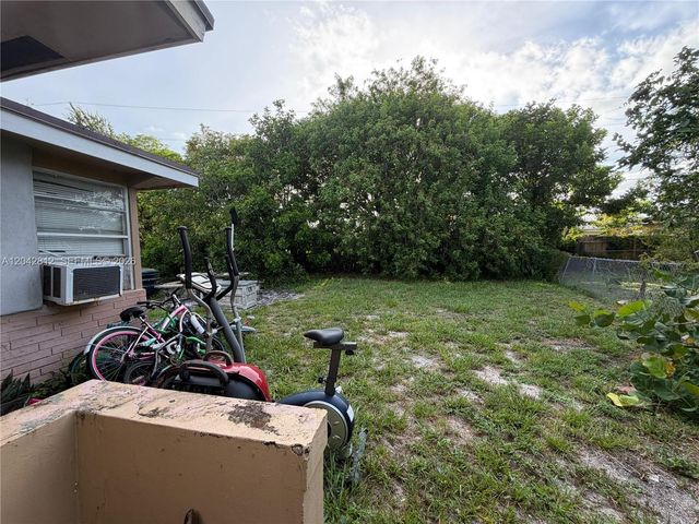 2021 NW 10th Ave, Fort Lauderdale, FL 33311