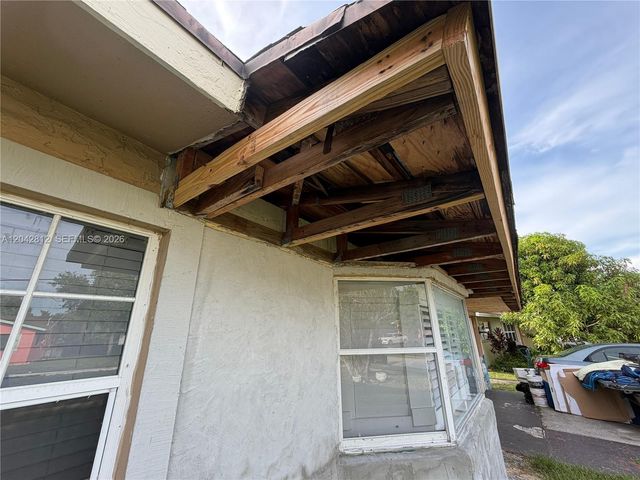 2021 NW 10th Ave, Fort Lauderdale, FL 33311