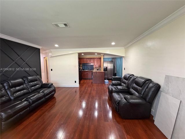 2021 NW 10th Ave, Fort Lauderdale, FL 33311
