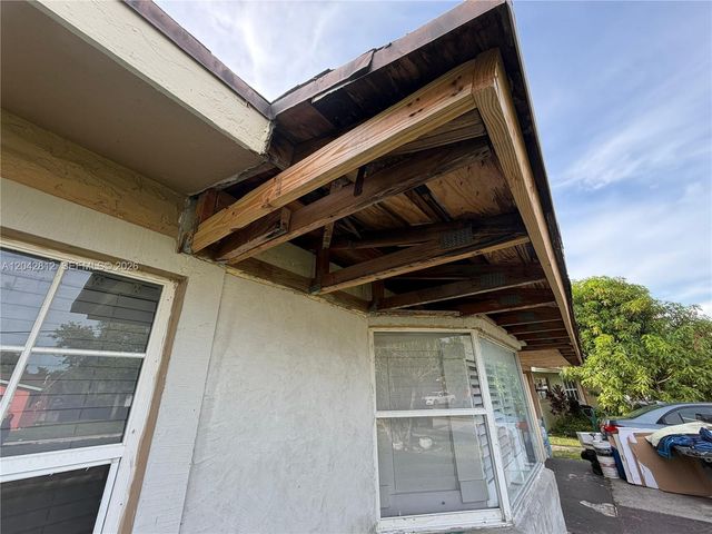 2021 NW 10th Ave, Fort Lauderdale, FL 33311