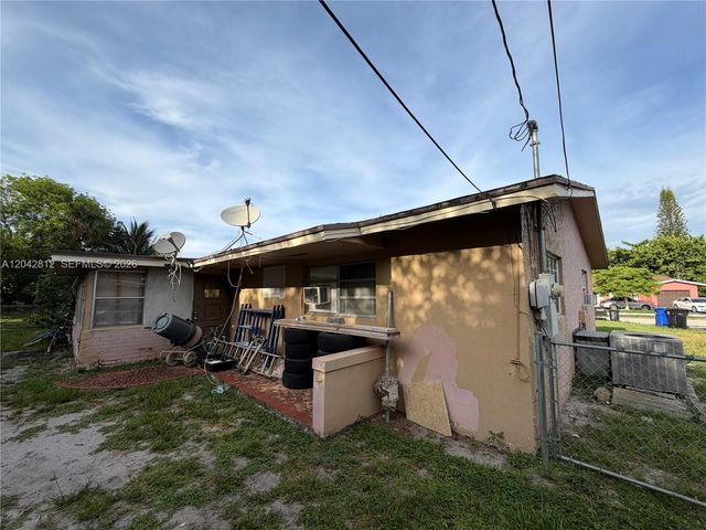 2021 NW 10th Ave, Fort Lauderdale, FL 33311