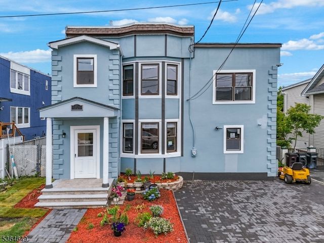 70 Bruno St, Moonachie Boro, NJ 07074