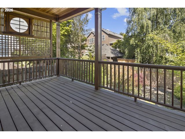 2467 Nw SAVIER St, Portland, OR 97210