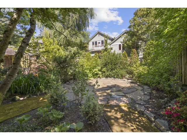 2467 Nw SAVIER St, Portland, OR 97210