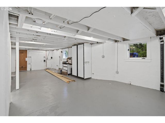 2467 Nw SAVIER St, Portland, OR 97210