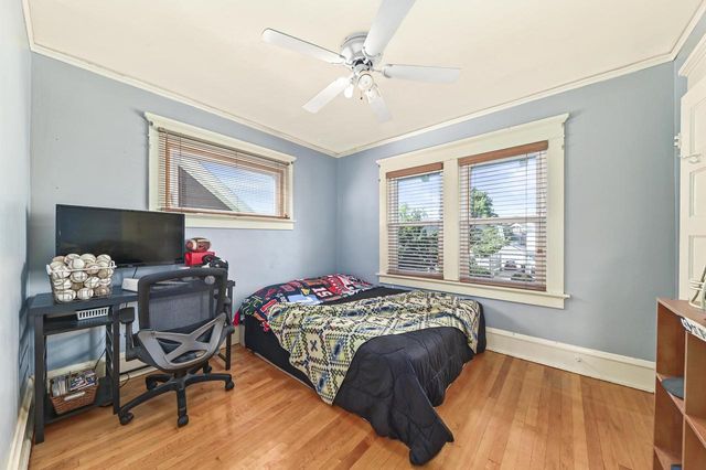 7441 Lincoln PLACE, Wauwatosa, WI 53213