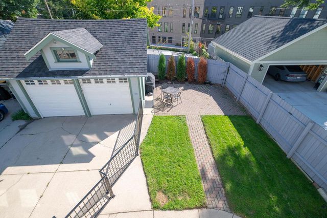 7441 Lincoln PLACE, Wauwatosa, WI 53213